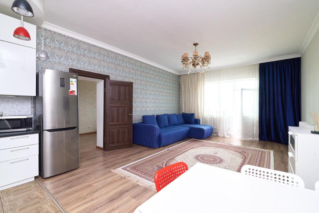 Ferienwohnung Квартира В Самом Центре Столицы Казахстана Astana Exterior foto