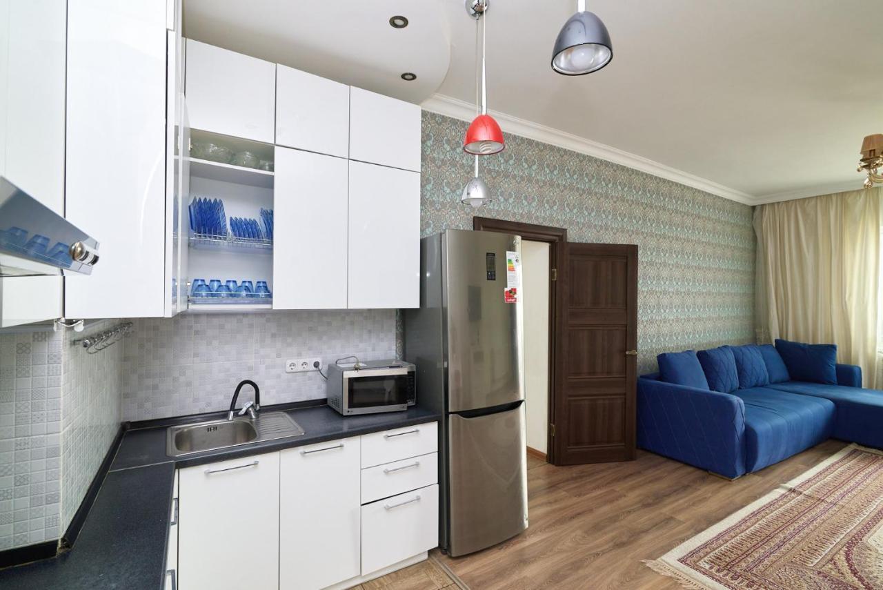 Ferienwohnung Квартира В Самом Центре Столицы Казахстана Astana Exterior foto