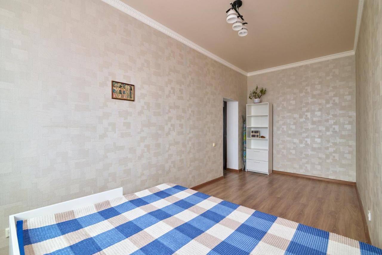 Ferienwohnung Квартира В Самом Центре Столицы Казахстана Astana Exterior foto
